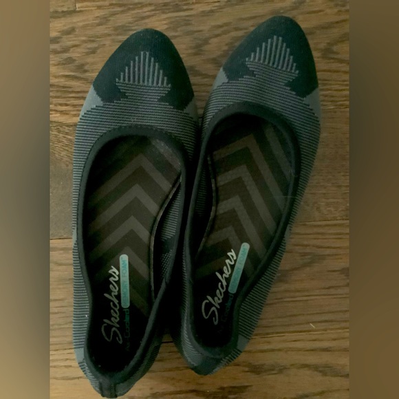 Skechers Shoes - SKETCHERS comfort foams ballet flats